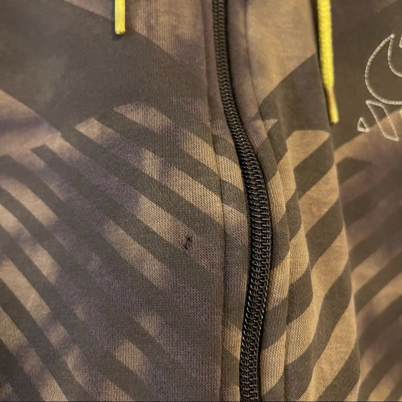 Nike Hoodie Medium Bleach Dye Upcycled Urban Renewal Spiral - Picture 6 of 13